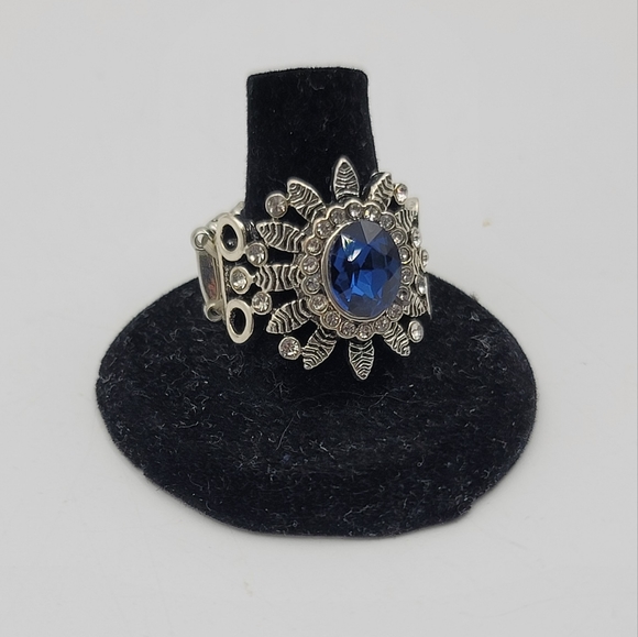 Paparazzi  burn bright blue flower ring - Picture 3 of 4